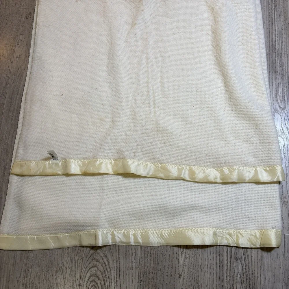 Vintage Fieldcrest Waffle Weave Blanket Full 86